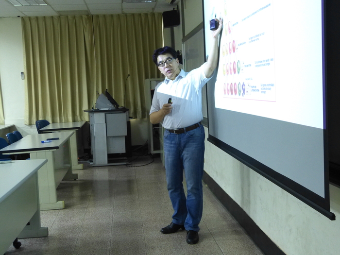 107.04.25生醫所許晉銓教授Genome-X: what AI can do for precision medicine-學術交流系列演講圖片