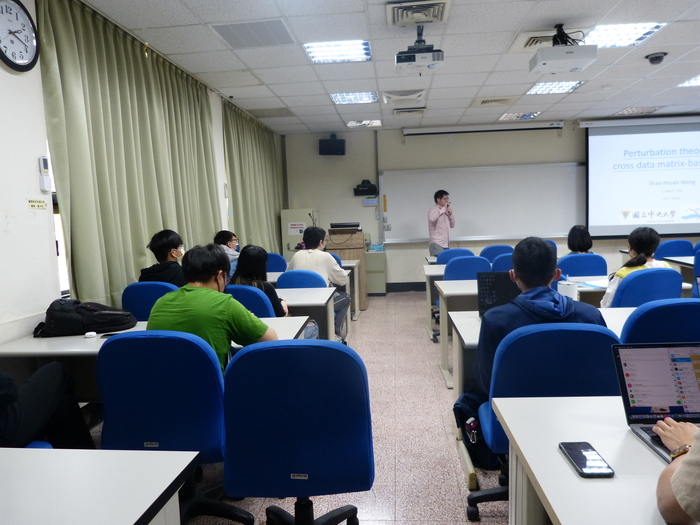112/03/01Perturbation Theory for Cross Data Matrix-based PCA相簿圖片