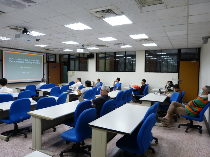 2021/03/05 An introduction to Image Processing using PDEs相簿圖片