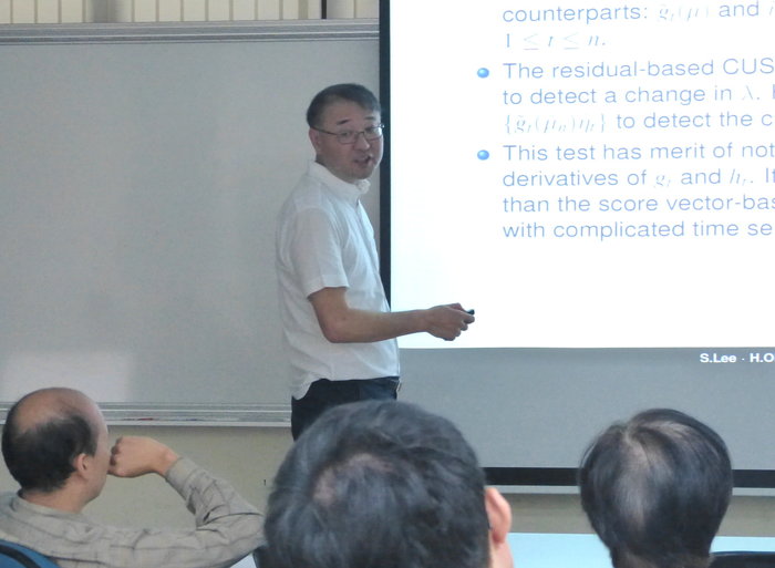 20171207 Professor Sangyeol Lee On a modified residual-based CUSUM test for time series models圖片