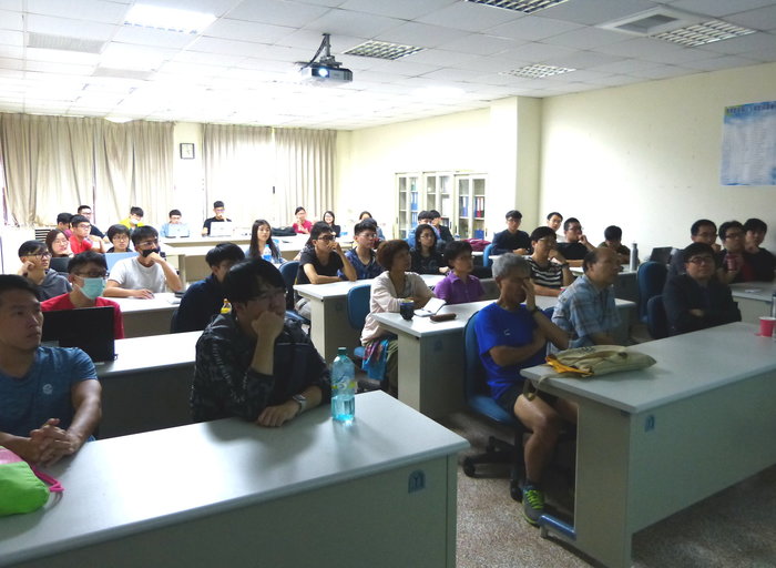 Spatial Regression Model Selection When Covariates and Random Effects Are Correlated相簿圖片