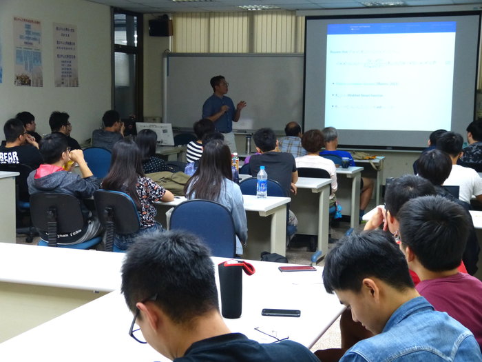 Spatial Regression Model Selection When Covariates and Random Effects Are Correlated相簿圖片